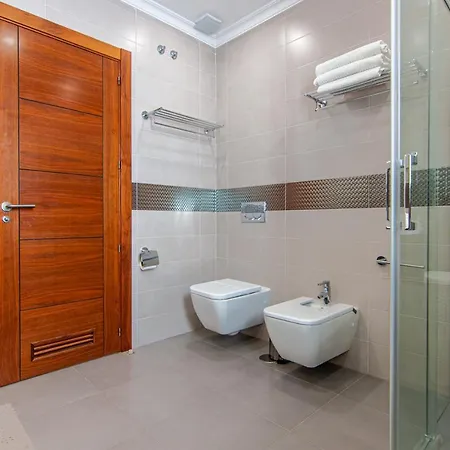 Torriani With Heated Pool Ph11 Вилла *