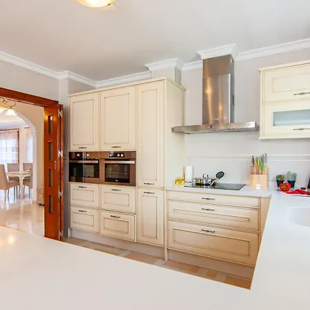 Torriani With Heated Pool Ph11 Villa *