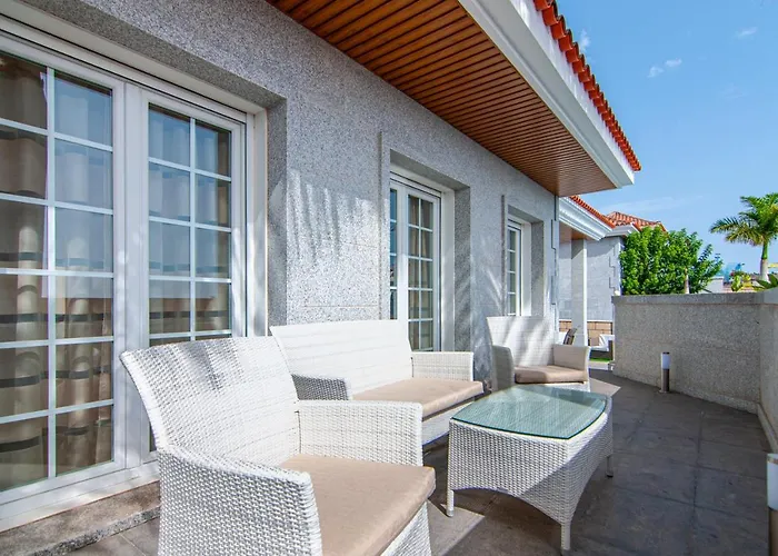 Torriani With Heated Pool Ph11 *