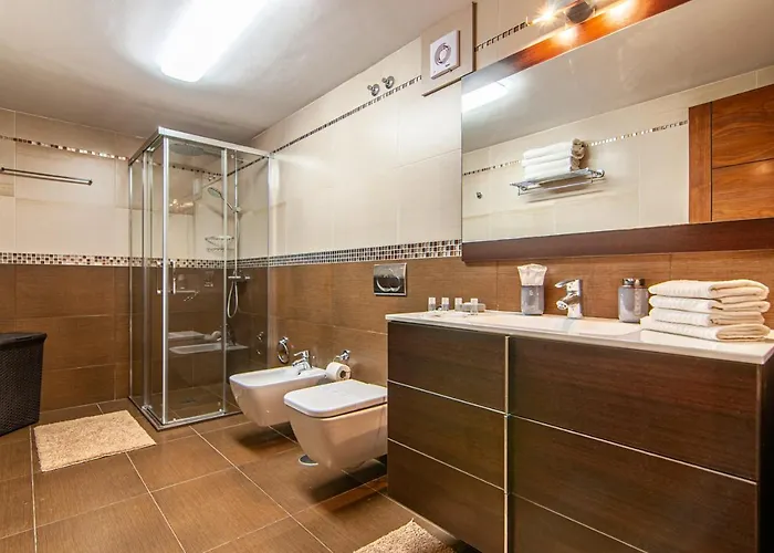 Torriani With Heated Pool Ph11 Villa *