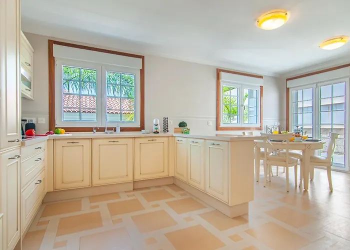 Torriani With Heated Pool Ph11 Villa