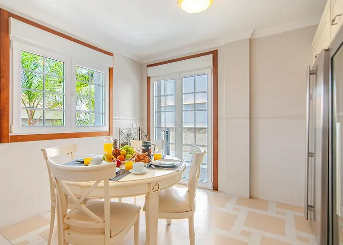 Torriani With Heated Pool Ph11 Villa