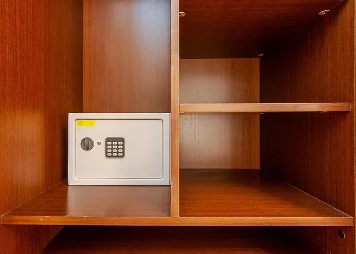 Torriani With Heated Pool Ph11 Вилла *